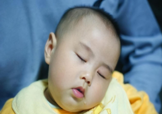 孩子晚上睡覺流口水多正常嗎 睡覺流口水和不流口水有什么區(qū)別