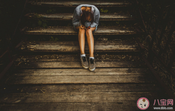 內心壓抑快要崩潰的心情說說 內心極度壓抑的心情句子