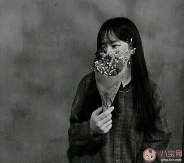 內(nèi)心非常壓抑痛苦的文案句子 內(nèi)心壓抑崩潰的傷感情感語(yǔ)錄