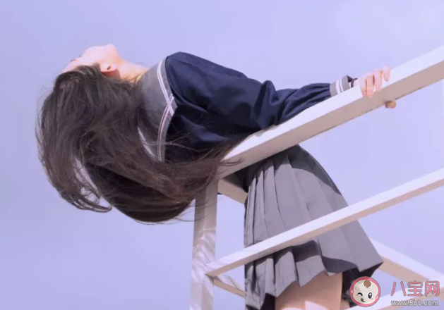 放松再慢慢升空被窩里做一個夢是什么歌 《放空 》完整版歌詞在線聽歌