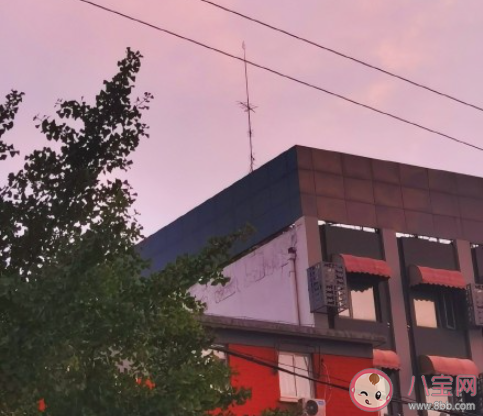 心情很低落的朋友圈說說句子 心情不好很傷心的文案說說