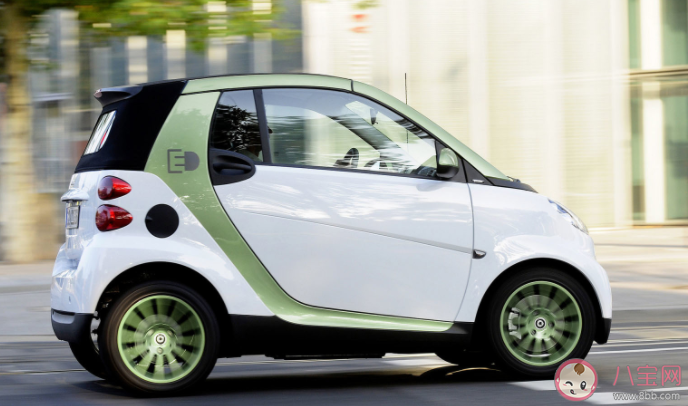 電動(dòng)汽車應(yīng)該如何通過積水路段 ?涉水行駛后應(yīng)如何處理