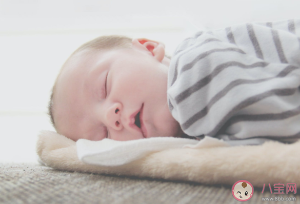 孩子一出生就要分床睡嗎 孩子分房睡如何順利執(zhí)行