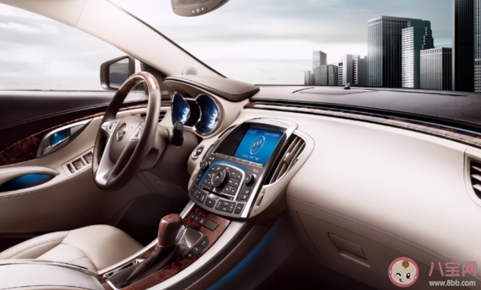 哪些東西放在車里會爆炸 車里應該放哪些必備物品