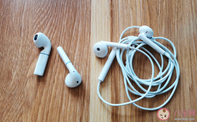 有線耳機和無線耳機怎么選 在挑耳機的時候應該注意些什么 有線耳機和無線耳機怎么選 在挑耳機的時候應該注意些什么