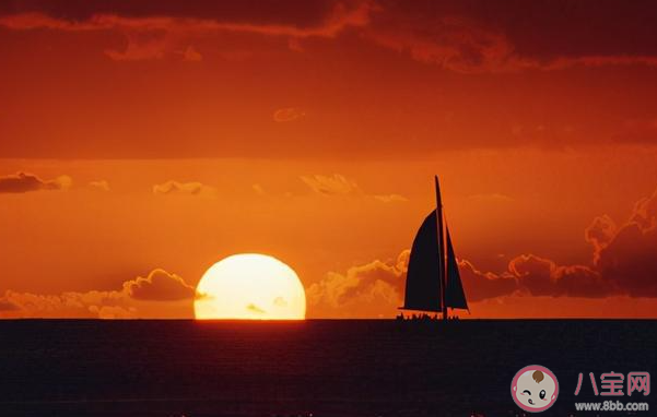 落日與晚風深情地相擁是什么歌 《落日與晚風》完整版歌詞在線聽歌