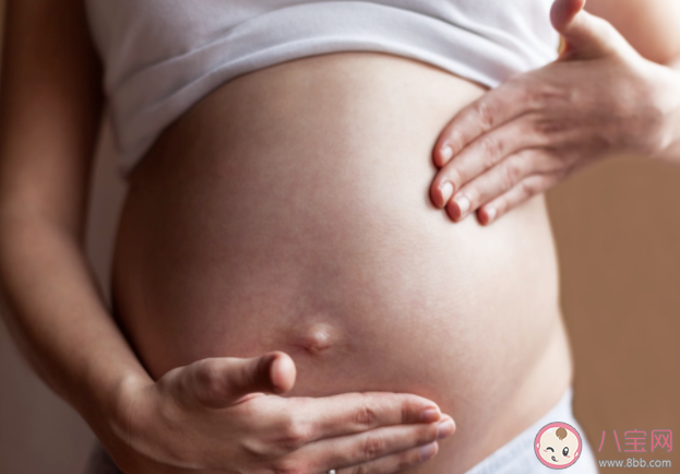 胎動位置為什么總是偏向一邊 不同孕期胎動的情況如何 胎動位置為什么總是偏向一邊 不同孕期胎動的情況如何