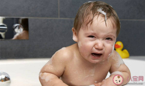 孩子不愿意洗澡怎么做比較好 讓洗澡變得有趣的一些妙招 孩子不愿意洗澡怎么做比較好 讓洗澡變得有趣的一些妙招
