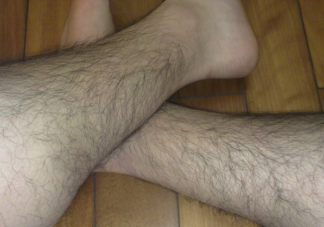 男人體毛多到底有什么好處 腿毛多少和什么有關(guān)