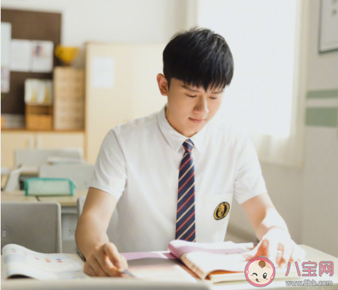 張杰新歌《看吶看》歌詞是什么 《看吶看》完整版歌詞在線聽歌 張杰新歌《看吶看》歌詞是什么 《看吶看》完整版歌詞在線聽歌