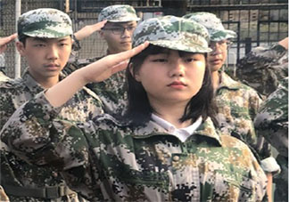 女兒軍訓完畢發朋友圈簡句 女兒軍訓結束了朋友圈句子