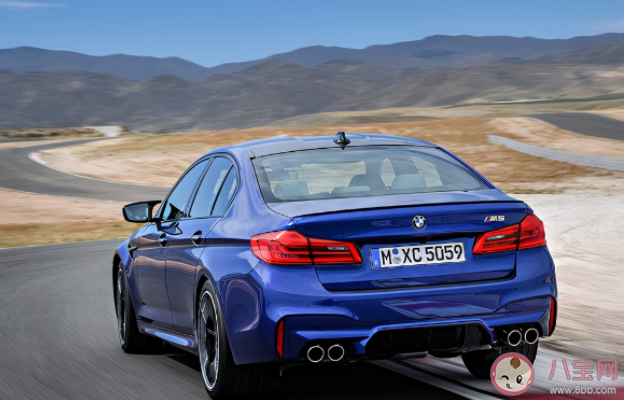 汽車在行進(jìn)中空擋滑行燒油嗎 空擋滑行有什么危害