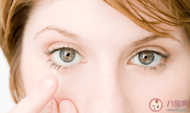 孕期可以帶隱形眼鏡嗎 孕期戴隱形眼鏡會有哪些不適感 孕期可以帶隱形眼鏡嗎 孕期戴隱形眼鏡會有哪些不適感