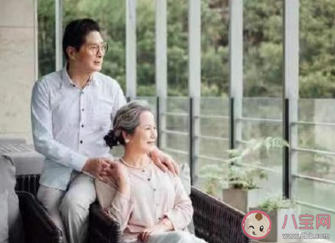 多個子女如何正確贍養(yǎng)老人 多子女的家庭老人由誰來養(yǎng)