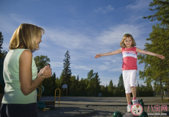 孩子慢熱怎么養(yǎng)育 對慢熱型孩子的教育建議