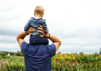 寶寶認生是膽小性格內向嗎 寶寶認生期該怎么辦