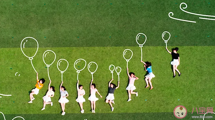 我無比慶幸此刻年少青春正燃燒是什么歌 《閃耀》完整版歌詞在線聽歌 我無比慶幸此刻年少青春正燃燒是什么歌 《閃耀》完整版歌詞在線聽歌