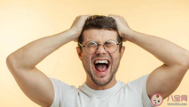 經常拔頭發會越來越禿 經常控制不住自己拔頭發是病嗎 經常拔頭發會越來越禿 經常控制不住自己拔頭發是病嗎