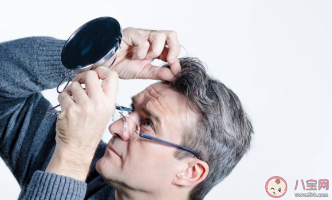 經常拔頭發會越來越禿 經常控制不住自己拔頭發是病嗎 經常拔頭發會越來越禿 經常控制不住自己拔頭發是病嗎