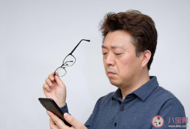 老花眼只屬于老年人嗎 老花眼有哪些典型癥狀