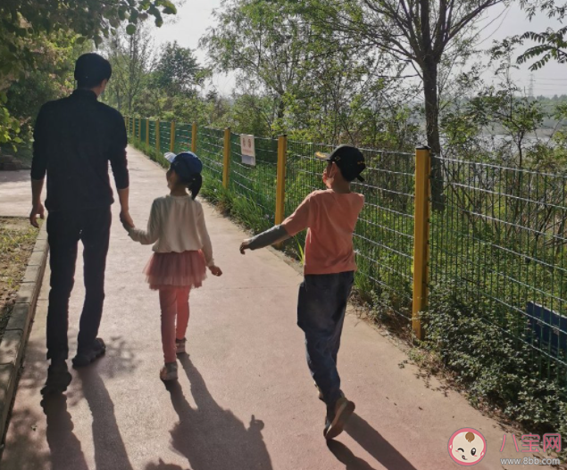 爸爸的育兒假如何用 要不要用爸爸的育兒假 爸爸的育兒假如何用 要不要用爸爸的育兒假