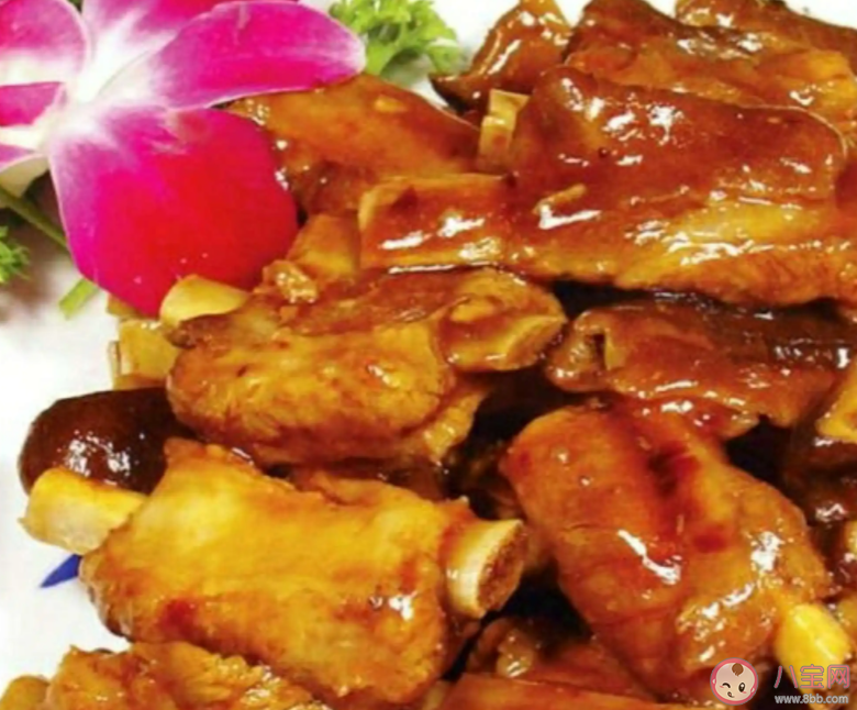 澆熘排骨是哪個地區(qū)的美食 掛糊方法和醬汁比例分別是多少 澆熘排骨是哪個地區(qū)的美食 掛糊方法和醬汁比例分別是多少