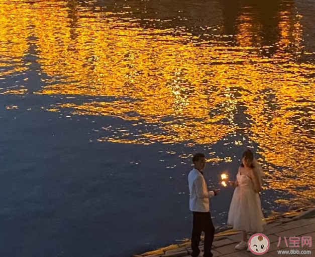 抖音月光溫柔纏綿迷霧模糊你的臉是什么歌 《再見莫妮卡》完整版歌詞在線聽歌