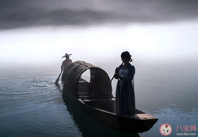 逃不過(guò)相忘江湖之間忘不了驚鴻一眼是什么歌 《江湖之間》完整版歌詞在線聽(tīng)歌