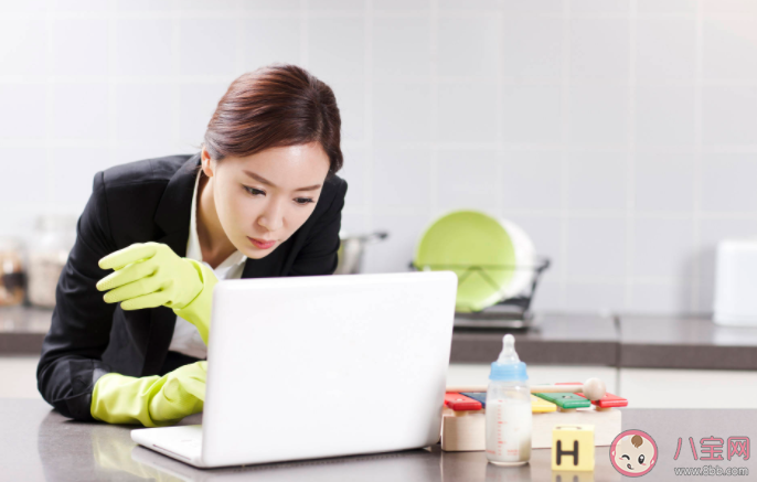 從職場精英到全職媽媽是什么體驗 從職場轉變到全職媽媽要轉換什么