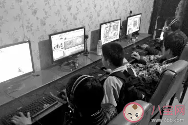 未成年人上網(wǎng)如何防范色情誘惑 未成年人應(yīng)該如何保護好自己