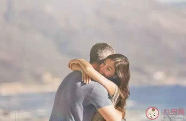 男人會同時愛上兩個女人嗎 婚后遇到一生摯愛要不要離婚 男人會同時愛上兩個女人嗎 婚后遇到一生摯愛要不要離婚