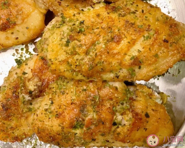 做雞翅先腌制還是先焯水 該如何正確的腌制雞翅