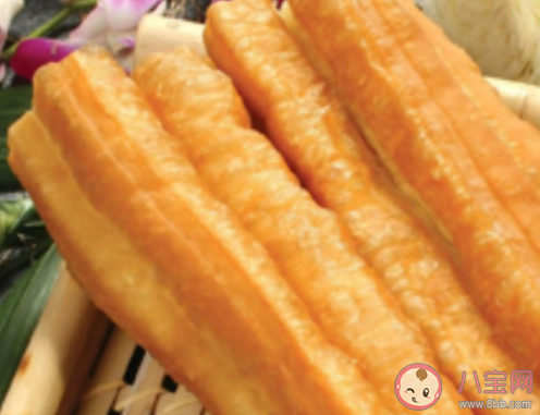 油條為什么是兩股 油條的制作辦法是什么 油條為什么是兩股 油條的制作辦法是什么