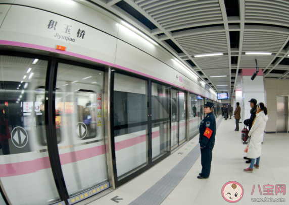 武漢哪些人可以免費(fèi)搭乘地鐵 小孩身高多少可以免費(fèi)乘坐地鐵2022