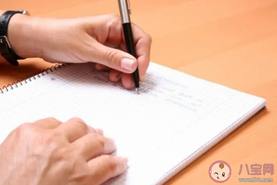 左撇子真的比右撇子聰明嗎 如何判斷一個人是左撇子還是右撇子