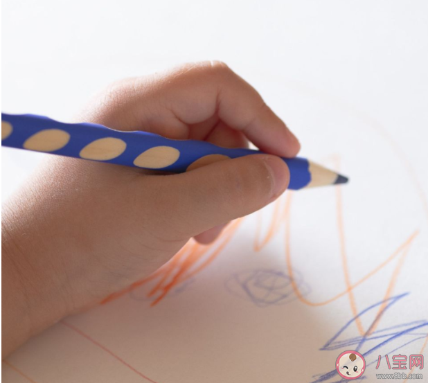 為什么有人會(huì)成為左撇子有的是右撇子 為什么左撇子人很少