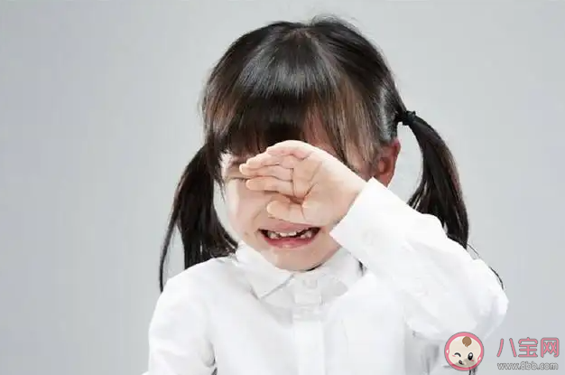 孩子公共場合哭鬧如何應對 公共場合孩子哭鬧不止怎么辦