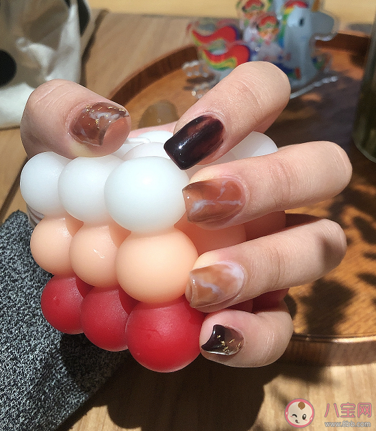 年輕人精致?lián)甘鞘裁匆馑?如何看待年輕人精致?lián)? alt=