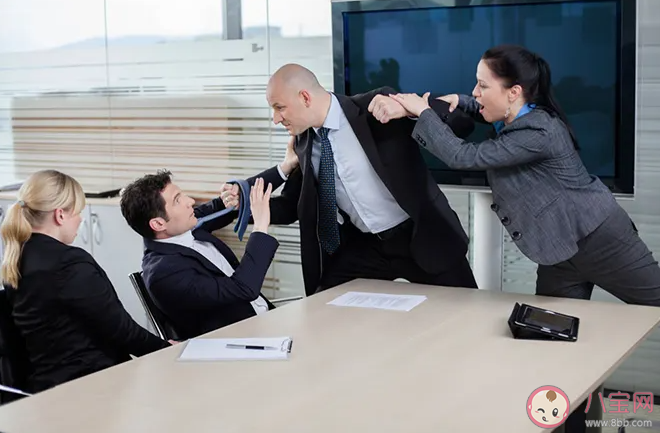 遇到奇葩領導該不該辭職 領導是奇葩該怎么辦