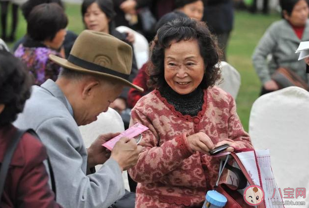 如何看待老年人退休再就業(yè) 退休后再就業(yè)的原因是什么