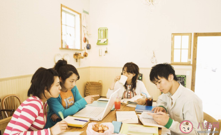 大學(xué)和想象不一樣很焦慮怎么辦 應(yīng)該以怎樣的心態(tài)來(lái)面對(duì)競(jìng)爭(zhēng)