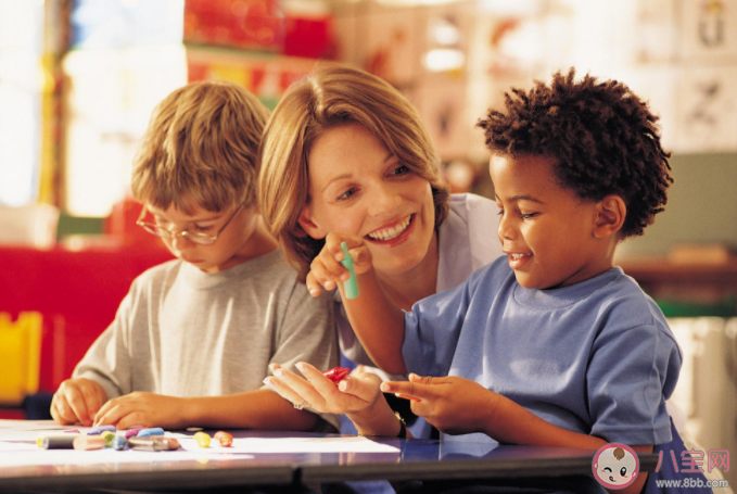 有哪些行為暗示我們活在父母陰影之下 與不成熟的父母相處有什么體驗