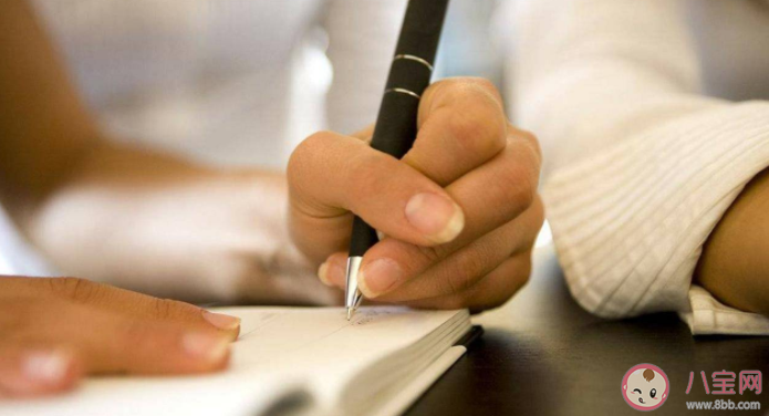 左撇子鍛煉全腦會更聰明嗎 左撇子有哪些煩惱