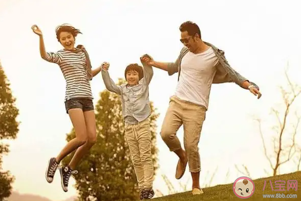 家庭氛圍對孩子成長的影響有多大 焦慮的家長養成的孩子有什么不同