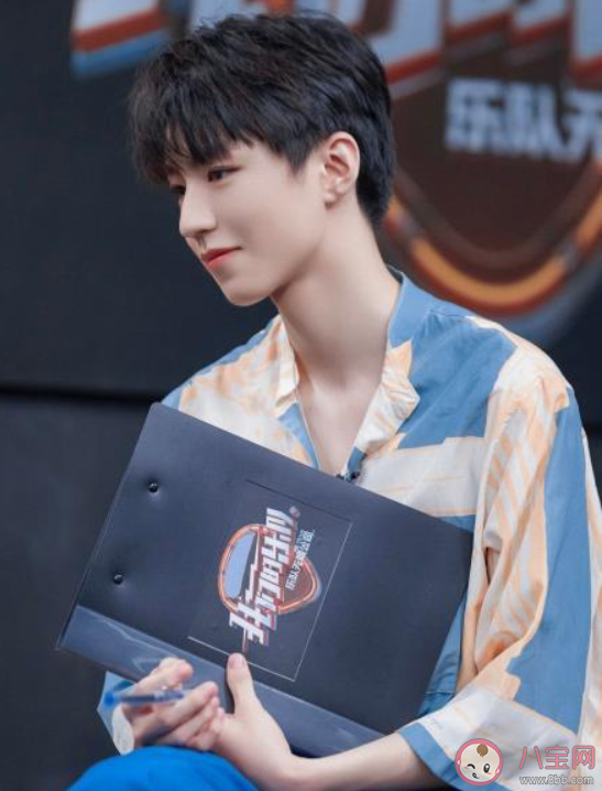 祝王俊凱23歲生日快樂的文案說說 王俊凱23歲生日快樂的祝福句子