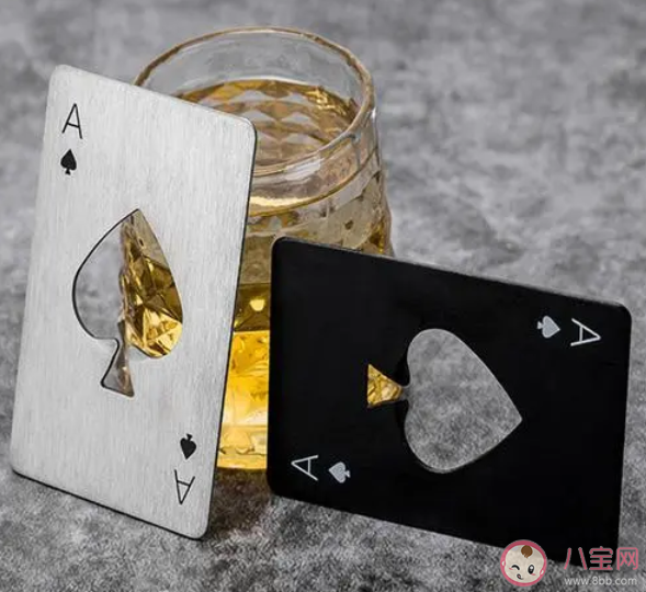 嘿哎哎你是我的寶貝想你的滋味隱隱作祟是什么歌 《黑桃A》完整版歌詞在線聽歌