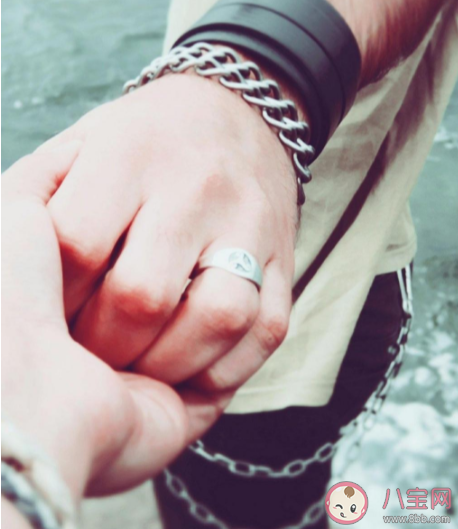 抖音我從來沒想過我這放蕩的靈魂是什么歌 《愛都愛了》完整版歌詞在線聽歌