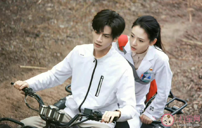 《追光者》展顏父親找的小男孩是羅本嗎 羅本什么時候知道救命恩人是展顏父親