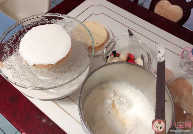 蛋清經過打發后就是奶油嗎 蛋清為什么打不成奶油狀 蛋清經過打發后就是奶油嗎 蛋清為什么打不成奶油狀