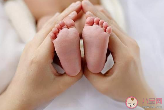 任澤平放開(kāi)并鼓勵(lì)生育刻不容緩 怎樣提高人們的生育意愿